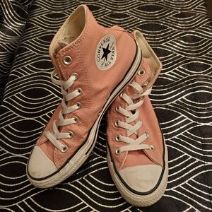 Converse Women's Classic Dusty Pink High-Tops Size 8